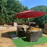 вогняна саламандра Apartman Saján